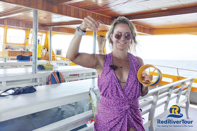 RED RIVER TOUR (Share group): DISCOVERY 3 ISLANDS BY BOAT - Mong Tay or May Rut Island (1:00–2:30): Sea Bathing With Add-On Fun