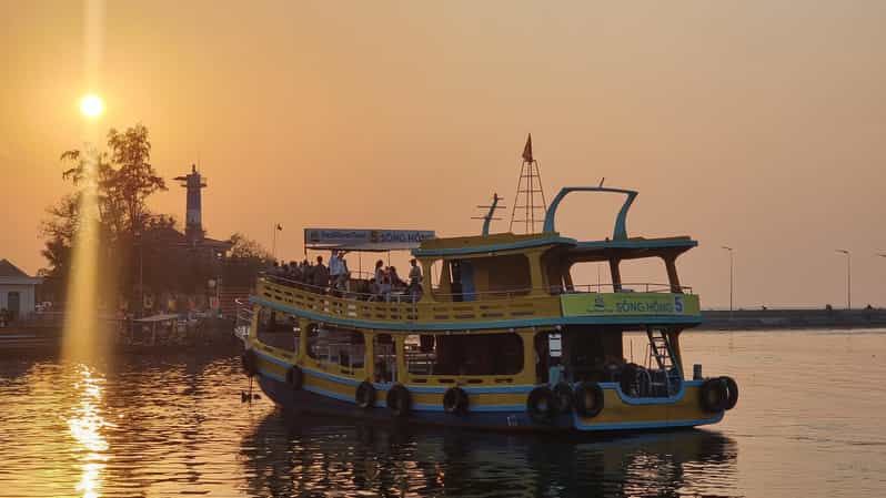 RedRiverTours - Enjoying Sunset & Night Squid Fishing - Timing and pickup from Duong Dong (what your evening looks like)