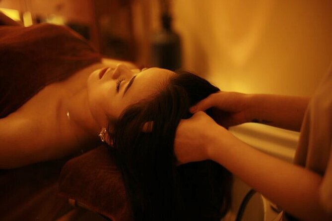 Royal Facial Care with Hair Treatment, 100 mins - The 60-minute herbal hair wash that really focuses on your head and neck