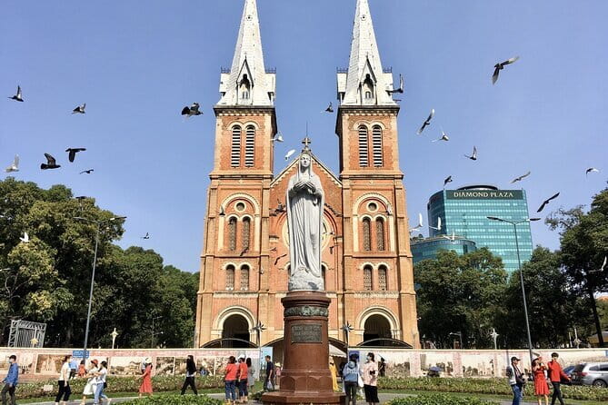 Sai Gon City Tour and Dinner On Cruise Half Day - Ba Son Bridge, Turtle Lake, and Nguyen Hue Walking Street: the in-between scenes