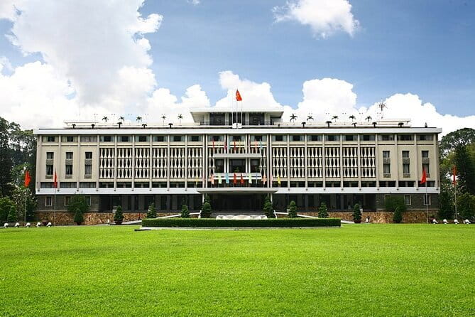 Sai Gon City Tour and Dinner On Cruise Half Day - Opera House first: a quick look at Ho Chi Minh City’s grand face