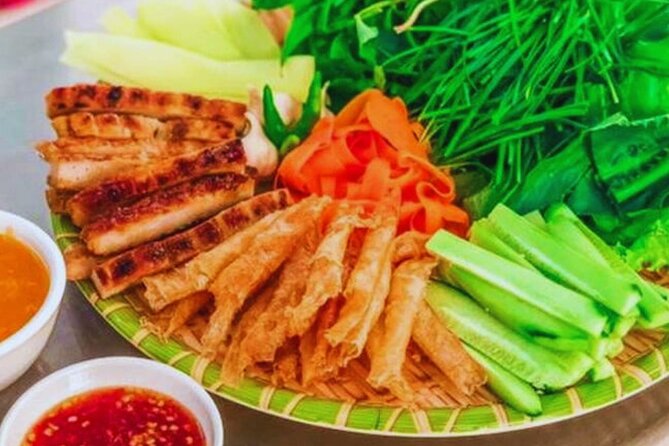 Saigon Authentic Food Walking Tour with Less Tourist People - Why 6pm works for an off-the-radar food night
