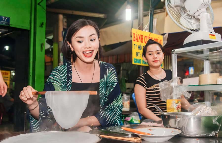 Saigon: Best Price Authentic Food Tour with Female Rider - Food menu reality: swaps, dietary needs, and the 7-tasting option