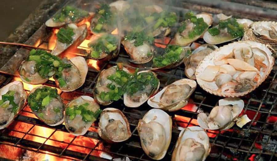 Saigon: Best Price Authentic Walking Street Food Tour - Stop one flavors: Bún Bò Huế and why it’s not just another noodle soup