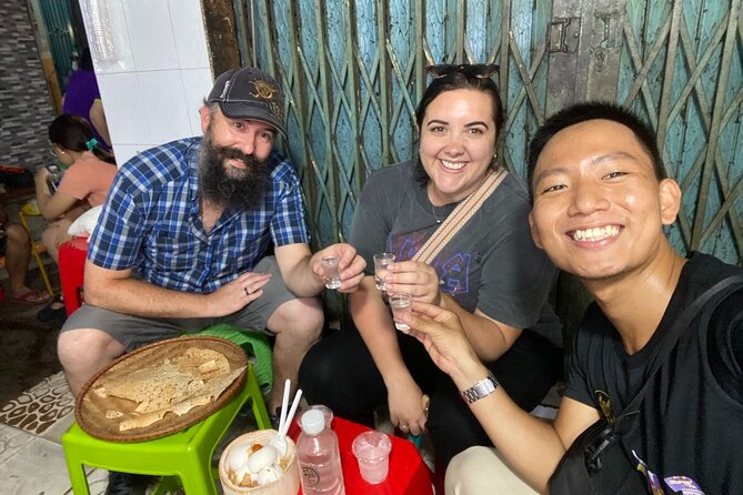 Saigon by Night: Private Street Food Walk You Can’t Miss - Flower market finale: dessert first, then the best blooms in town