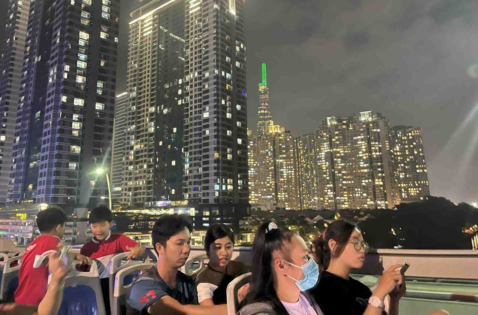 Saigon: City Sightseeing Hop-On Hop-Off Bus Tour - Comfort, staff help, and the small perks that actually matter