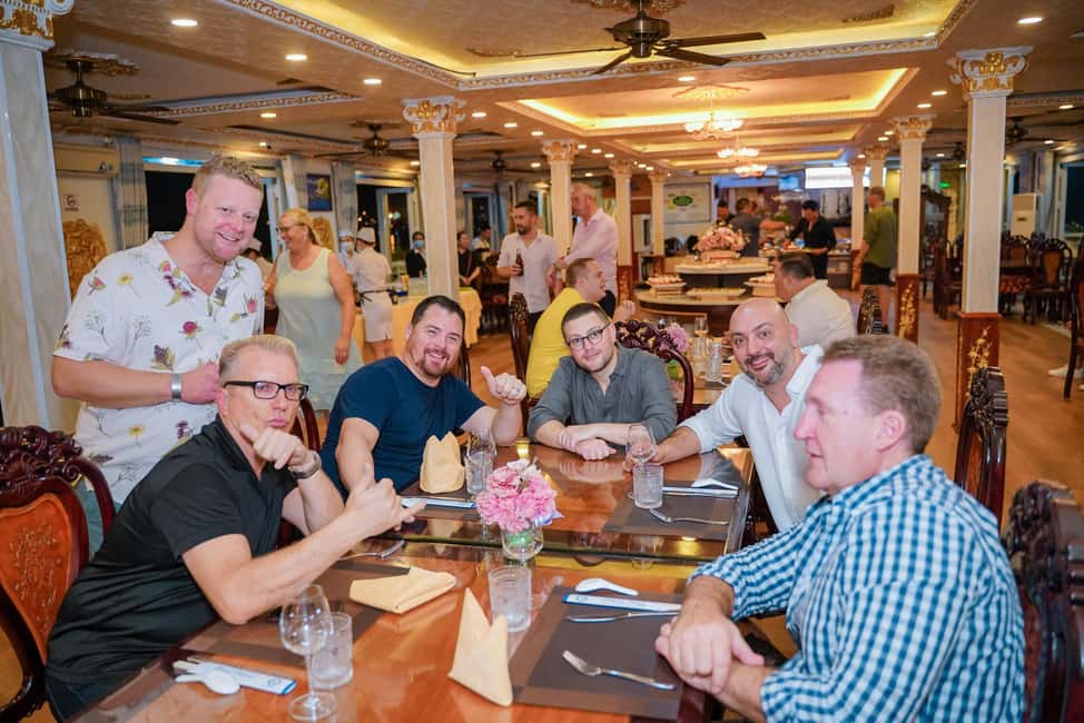 Saigon Dinner On Cruise Tour - Key highlights at a glance
