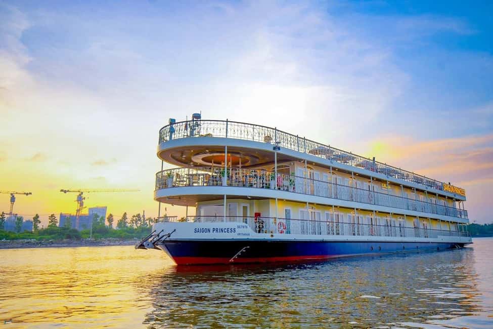 Saigon Dinner On Cruise Tour - Price and value: is $43 a good deal for this kind of night?