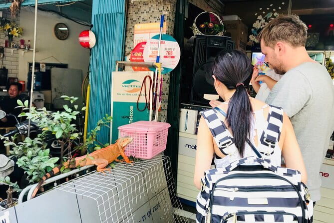 Saigon Local Sightseeing Free Walking Tour - A 3-Hour Saigon Walk That Mixes Monuments and Everyday Life