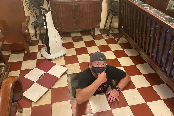 Saigon Night Craft Beer and Street Food By Scooter and motorbike - Stop 5: Secret Basement on Nguyễn Đình Chiểu (35 Minutes)