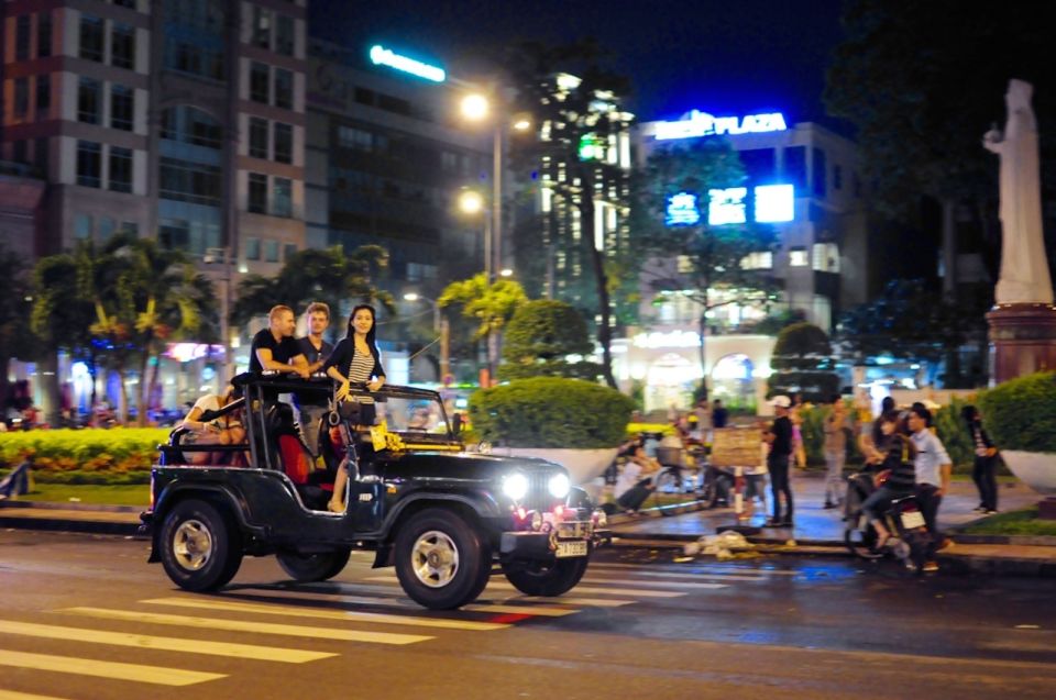 Saigon: Private Food Tour Discovery & City Tour by Jeep - Jeep Drinks and Panoramic Night Views Around Saigon
