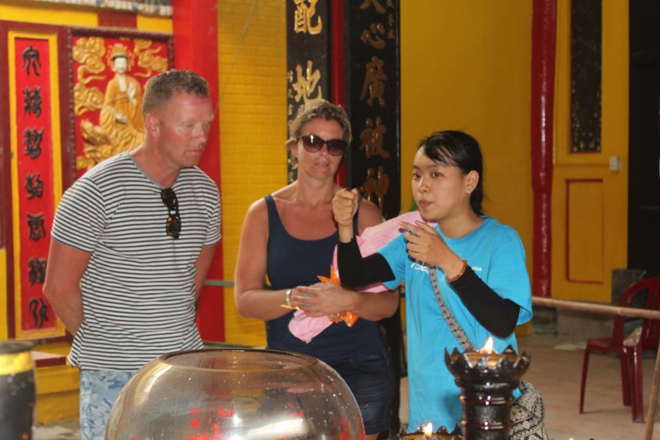 Saigon: Private Half-Day Car Tour of Ho Chi Minh City - War Remnants Museum or Reunification Palace: Pick the History You Need