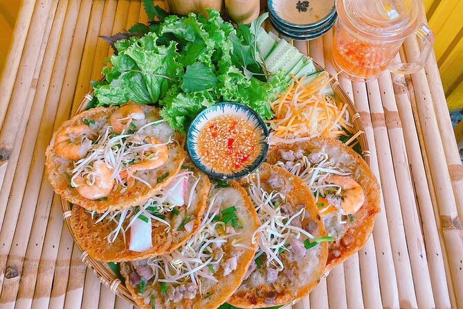 Saigon Scooter Adventure - City Sights & Street Food Tour - Nguyen Thien Thuat Apartment Buildings: daily life stories you can picture