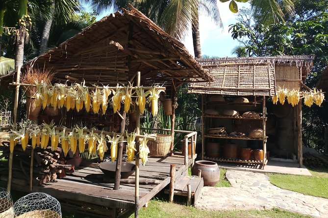 SAIGON SHORE EXCURSION: Special Saigon City Tour Full Day - Emperor Jade Pagoda in District 1: A short stop with old-city calm