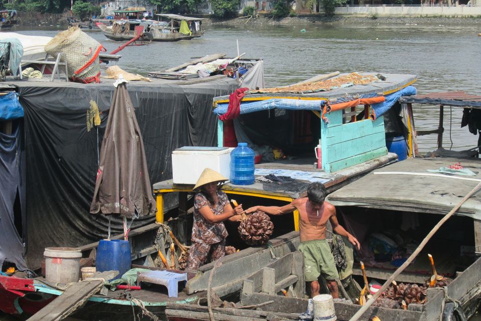 Saigon Slum Tour with Motorbike - Food, photos, and a small taste of everyday cost