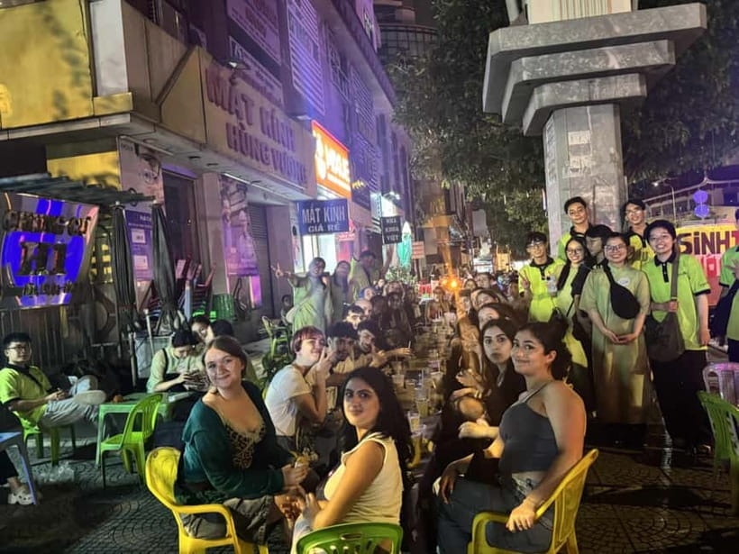 Saigon: Street Food Evening Walking Tour - Dessert in eggshell, then seafood with a local beer