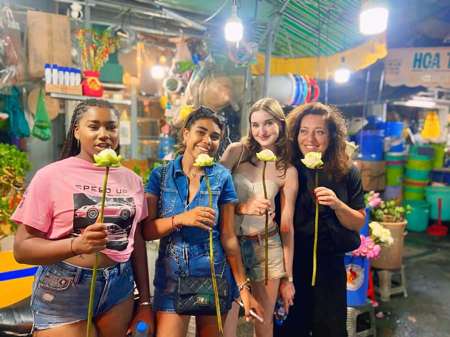 Saigon: Street Food Tasting & Sightseeing Tour by Motorbike - 7 Tastings vs 12 Tastings: How the Choice Changes Your Night