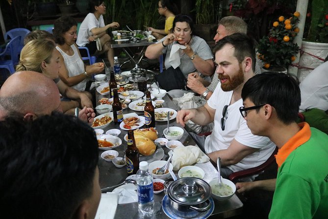 Saigon Vespa By Night Street Food Tour 4,5 Hours - Where the live music fits: coffee shop intermission