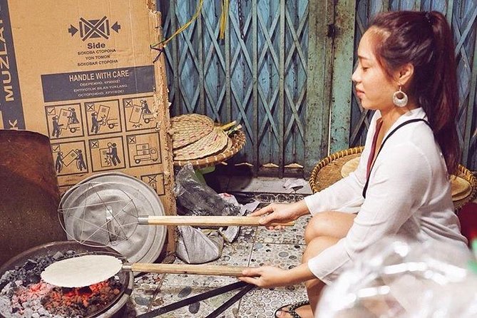 Saigon's Hidden Flavors - Private Street Food Walk with Local Students - Why “night alleys” are more than a setting