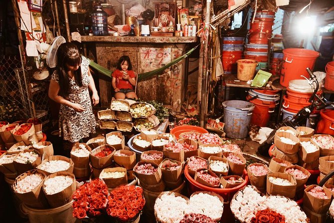 Saigon's Hidden Flavors - Private Street Food Walk with Local Students - Drinks, dinner, and pacing: how to avoid overeating chaos
