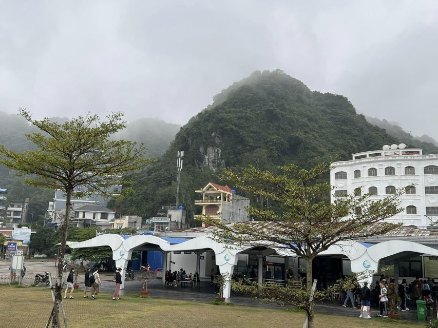 Sapa 2-Day Trekking Tour – Explore Villages & Scenic Trails - Trail reality: shoes, rain, insects, and how to avoid sore knees