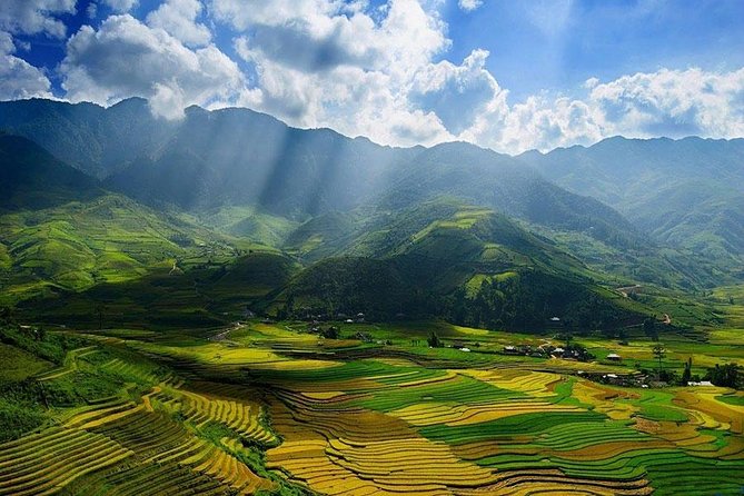 Sapa 2 Days 1 Night Bac Ha Market Tour (Overnight In Hotel) - Sapa overnight in a lodge-style stay: meals and real downtime