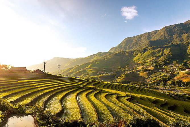 Sapa 2 Days 1 Night from Hanoi - Hotel Stay - Ta Phin Village and Red Dao handicraft shops