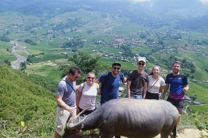 Sapa 2 Days 1 Night Overnight at Homestay Ta Van Village - First stop in Sapa Town: ethnic color and an easy local lunch