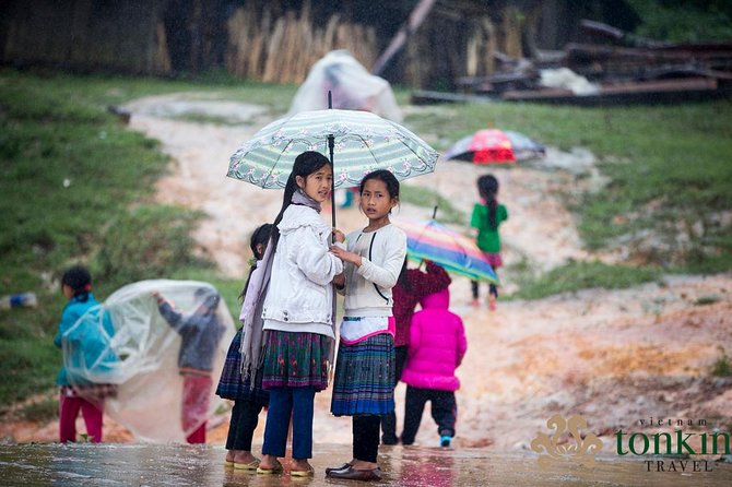 Sapa hard trekking villages homestay 3days/ 2nights tour - amazing culture - Homestay Comfort Level: Basic Rooms, Sharing Bathrooms, Real Conversation