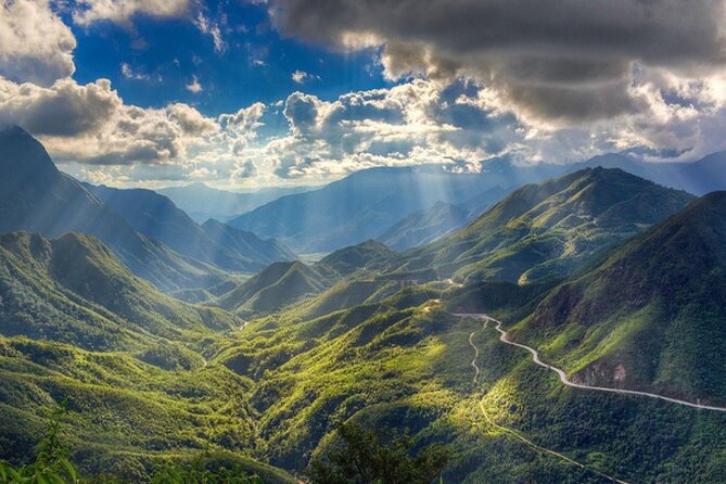 SaPa Motorbike Tour - Half day - Visit Waterfall - Stop 3: The Lonely Tree on O Quy Ho Pass Viewpoint