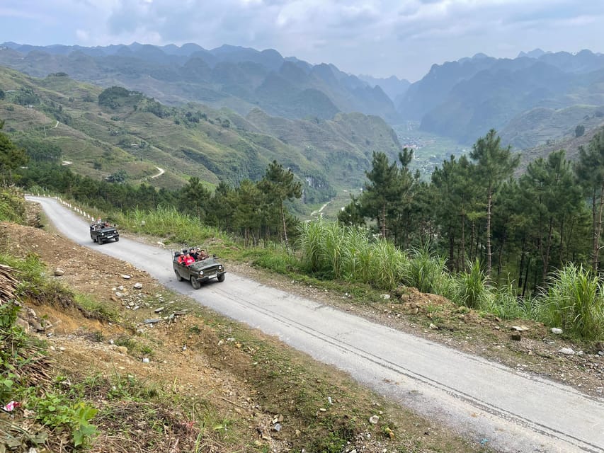 Sapa Open Air Jeep Half Days Off the Beaten Track, Backroad - O Quy Ho village: the high-altitude panorama stop