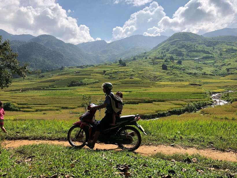 Sapa: Private Highlights Day Tour with Lunch - Waterfalls That Actually Feel Different: Thác Bạc and Tình Yêu