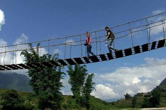 Sapa Trek Tours -2D1N Stay At 3*** -TRANSFER BY SLEEPING BUS - Hanoi to Sa Pa by sleeping bus and pickup at 6:30