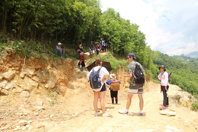Sapa Trekking Tour Full Day - Stop 1: Y Linh Ho Village and the start of the trail culture