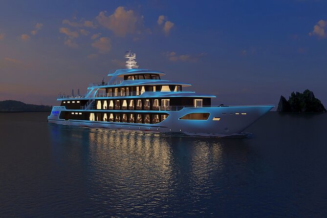 Sea Octopus Cruise | First 5 Star Vessel | 7h Explore Halong Bay - Stop 2: Hang Luon Cave by bamboo boat or kayak (about 45 minutes)