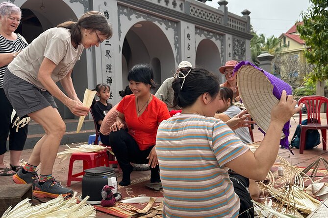 Secret Handicraft Villages of Hanoi ( Incense and hat Villages ) - Stop 3 at Hà Thái: lacquer painting and how layers become the final surface