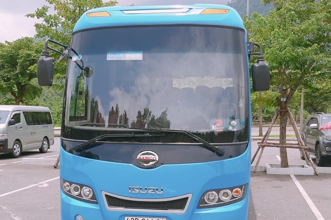 Shuttle Bus Hoi An to Golden Bridge Ba Na hill - Ba Na Hill car park drop-off: you control your Golden Bridge day