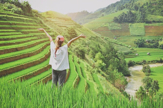 Sleeper Bus Hanoi to Sapa - Settling into your berth: what the bus ride feels like