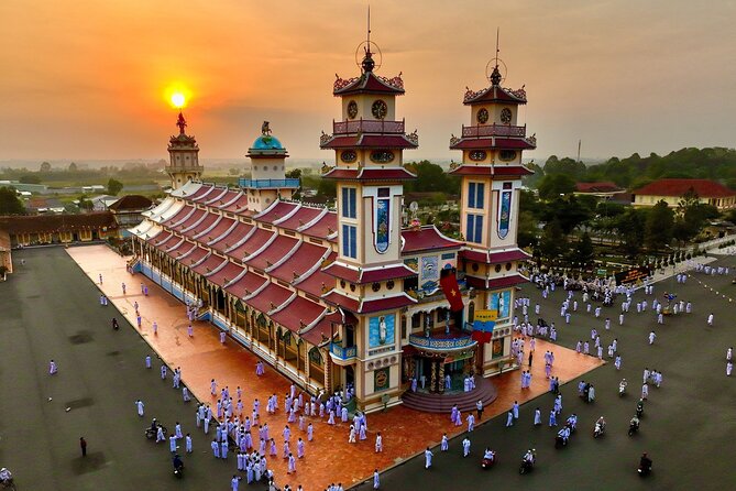 Small-Group 1-day: Cao Dai Temple & Ba Den Mountain - Cao Dai Temple in Tay Ninh: Colorful Worship and a Strong Sense of Place