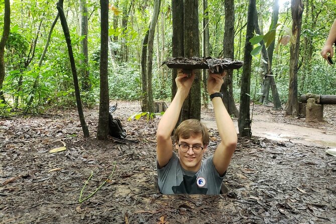 SMALL GROUP - Cu Chi Tunnels Half Day - Morning/Afternoon - Before you crawl: documentary film that sets the tunnel story