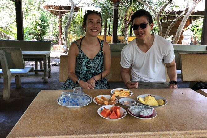 SMALL GROUP - Mekong Delta 1 Day Tour with Lunch - Lunch break: included meal, with fish spring rolls and more