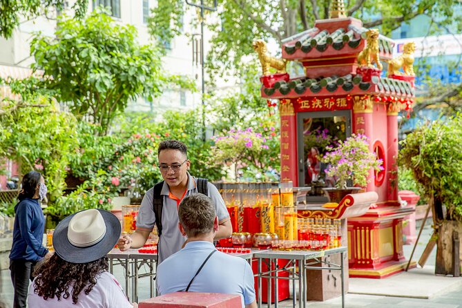 Small-group Saigon City Tour: 1-day Must-See Icons & Cyclo Ride - District 5 and Ba Thien Hau Temple: Chinese-Vietnamese culture in motion