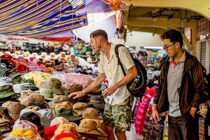 Small-group Saigon City Tour: 3-Hour Cyclo Ride to Hidden Stories - Stop 1: Ho Thi Ky Flower Market and the Local Supply Chain