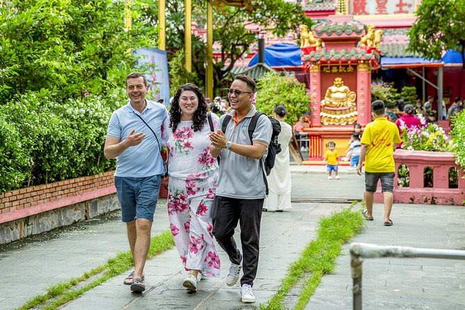 Small-group Saigon City Tour: 4-Hour Must-see Iconic Landmarks - Ben Thanh Market: Local Shopping Energy and a Last Stop That Feels Alive