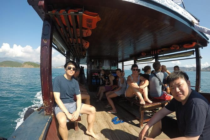 Snorkeling at Đầm Bấy island - Madonna Rock snorkeling stop: what to expect in up to 70 minutes