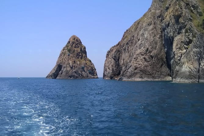 Snorkeling at Đầm Bấy island - Included gear and instruction: how the tour sets you up to snorkel confidently