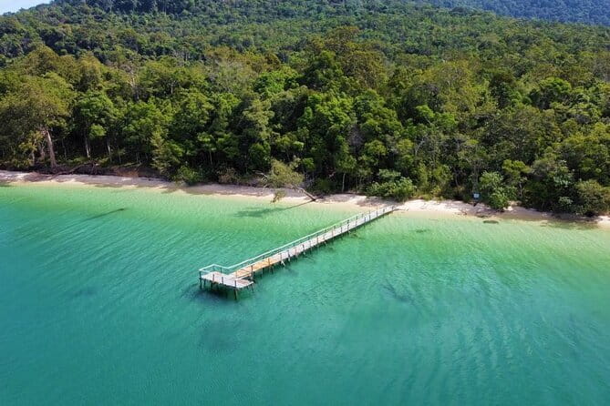Starfish Beach Trip In Phu Quoc Island - From Dương Đông to Rạch Vẹm: the day starts with a simple transfer