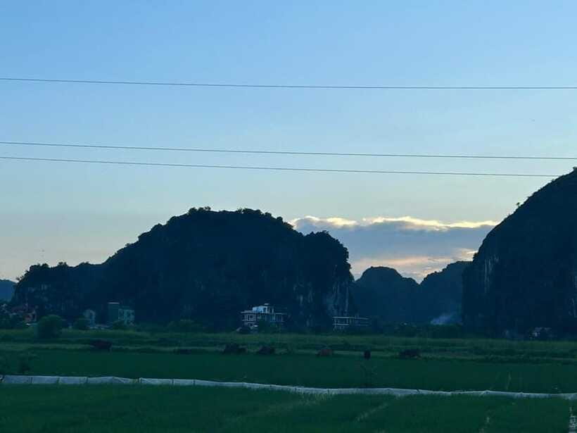 Sunset in Ninh Binh by Jeep (Trang An/Tam Coc pick up) - What to bring (and what to avoid)