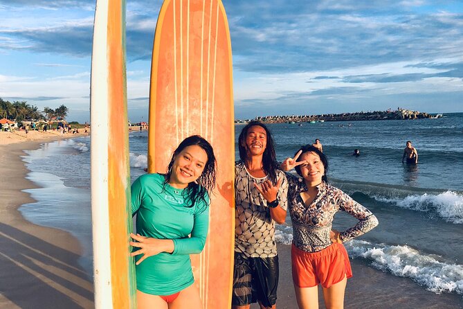 Surf in Vietnam with a local! - What the timing really feels like (and why it matters)