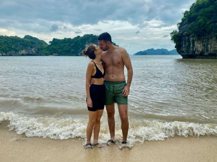 Swan Cruises: Bai Tu Long Bay 2 Days 1 Night - Meals and cabin extras: what feels included (and what you’ll still pay for)